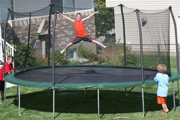 18-foot-trampolines-for-sale-gettrampoline.com