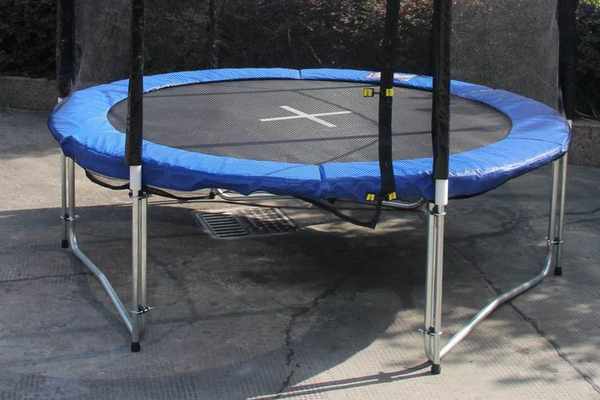 Soft-rubber-base-for-Trampoline-On-Concrete