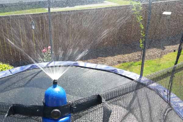 Trampoline-sprinkler-water-sprayer-misting-system