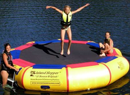 best-water-trampoline-island-hopper-bounce-and-splash-13-foot