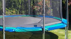 Trampoline-accidents-with-a-net