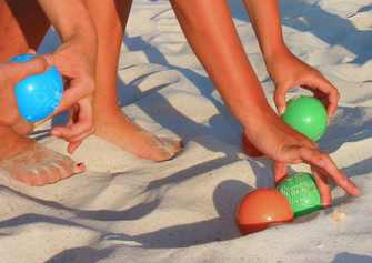 Best-Bocce-Ball-Set-SeaTurtle-Sports-Luxury-Beach-on-sand-opt