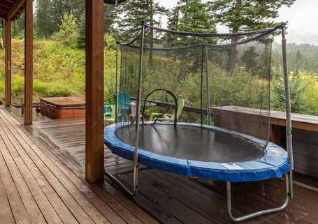 Is-it-safe-to-put-a-trampoline-on-decking-opt