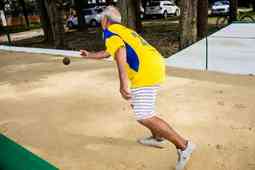can-a-bocce-ball-hit-the-pallino