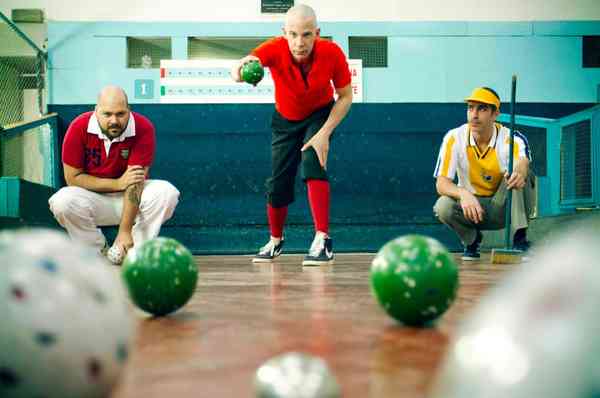 how-to-play-bocce-ball-bocce-rules-scoring-and-tips