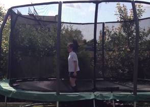 oval-jumpking-trampoline