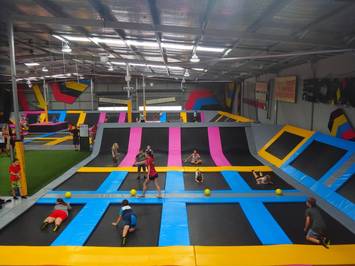 trampoline-places-for-birthday-parties