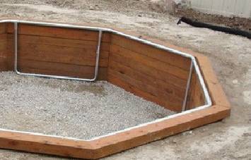 Other-Trampoline-Retaining-Wall-Ideas
