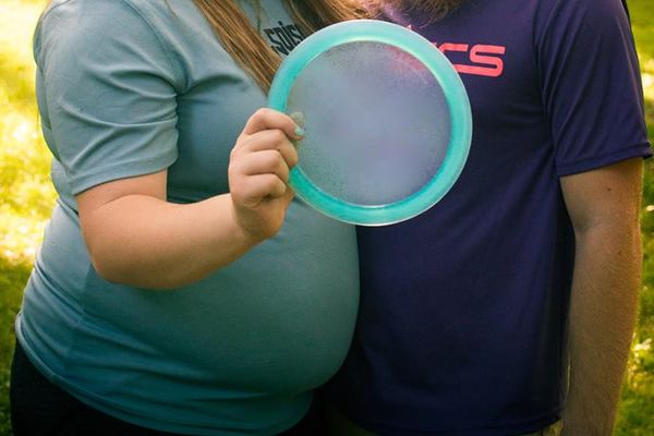 Can You Play Disc Golf While Pregnant? (Safety Tips)