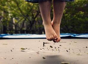 The-causes-of-trampoline-black-feet